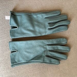 NWOT LC Lauren Conrad Green Suede-Like Gloves